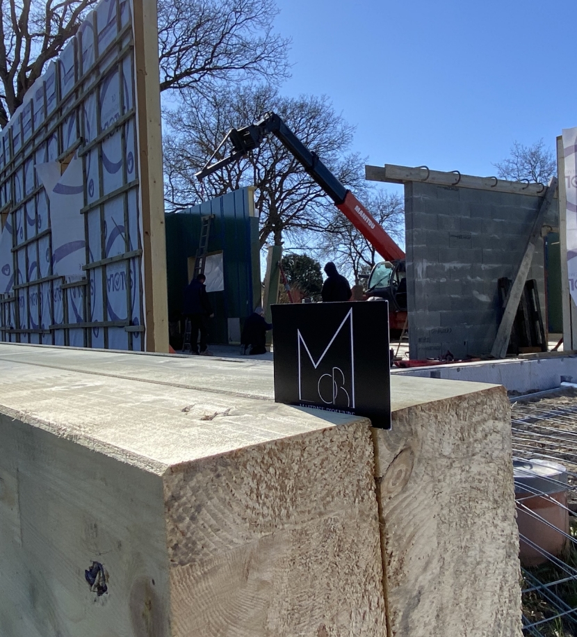 MOB - Construction